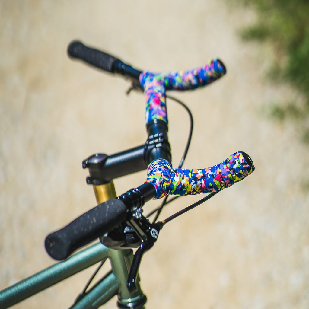 VELO ORANGE Crazy Bar｜多彩な握りで快適に走るツーリングハンドル