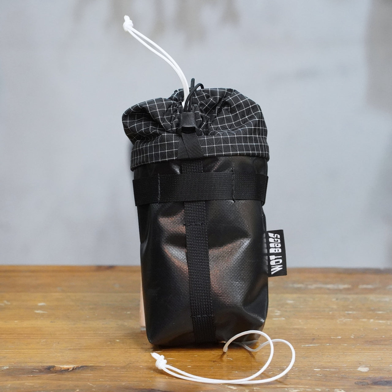 WOT BAGS Feed Pouch Regular｜和歌山発ハンドメイドのコンパクト
