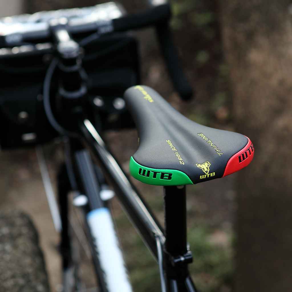 SILVERADO race saddle BL special (rasta)
