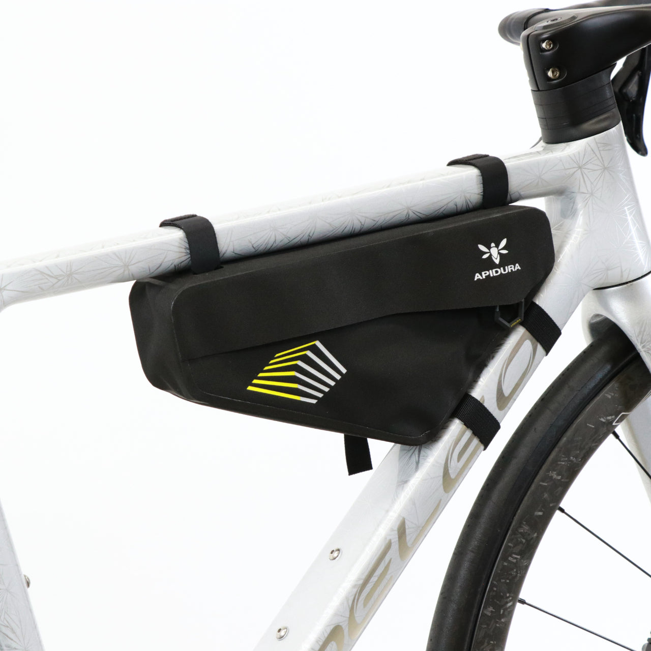 APIDURA　RACING FRAME PACKフレームバッグ2.4リットル Frame Bag - Racing Frame Pack | Apidura