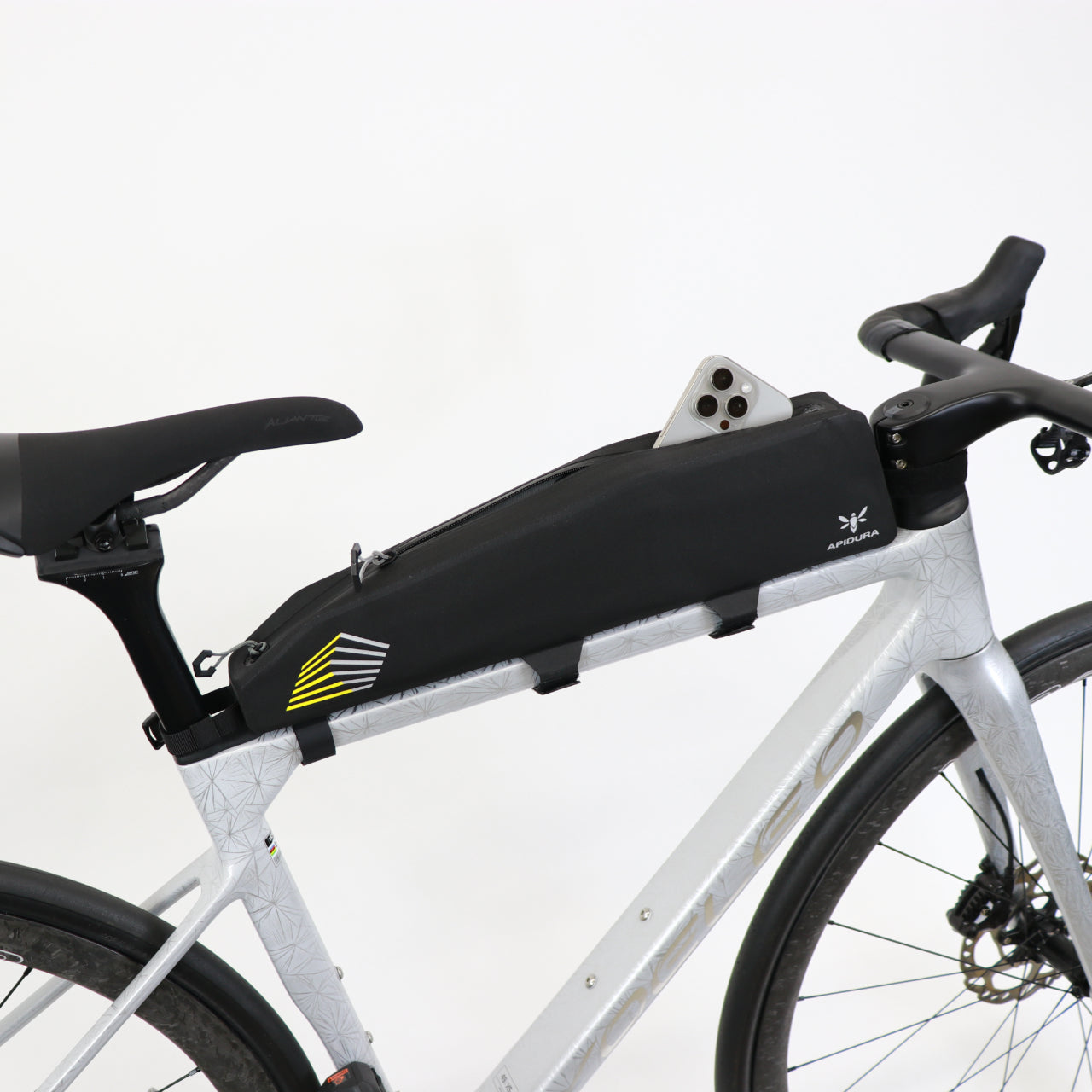 砂*漠様 APIDURA レーシング ロング トップチューブパック 2L レーシング ・ロングトップチューブパック｜APIDURA
