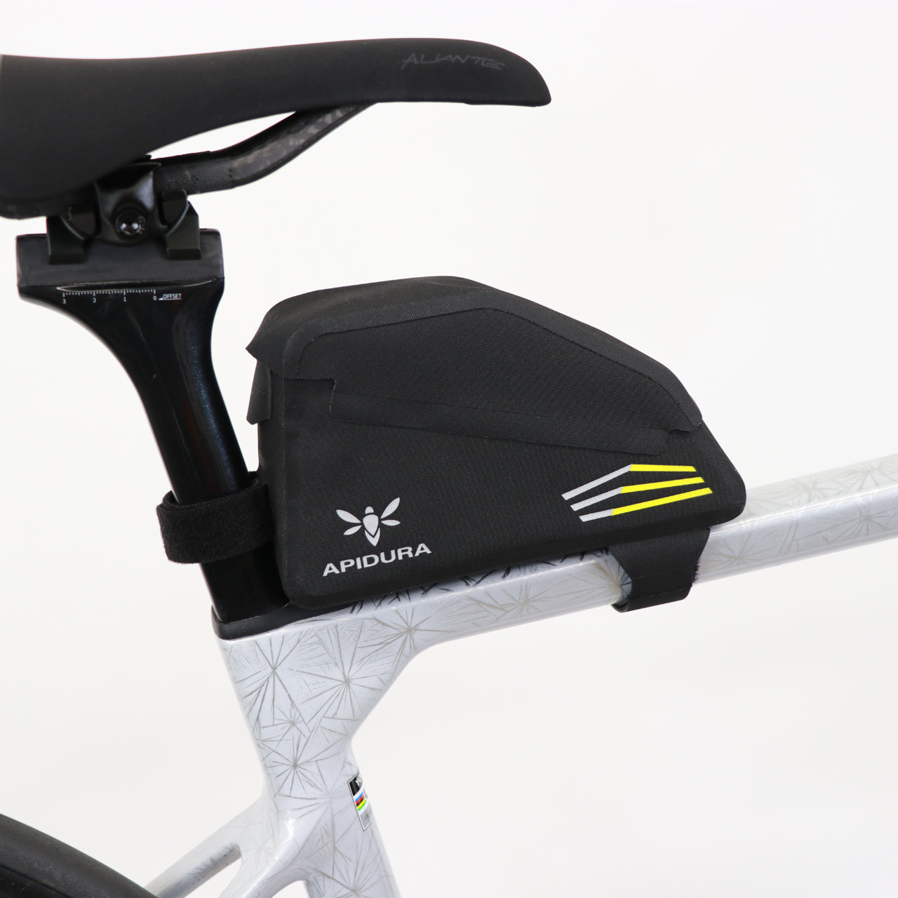 APIDURA アピデュラレーシングトップチューブパック APIDURA / レーシング・トップチューブパック（0.5L・1L