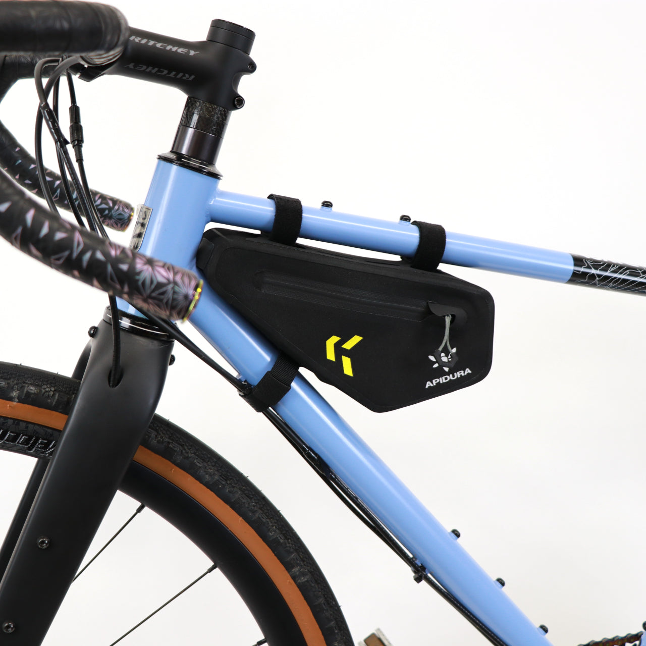 バックカントリー・フレームバッグ（1L） アピデュラ Backcountry Frame Bag BIKE PACKING バイクパッキング マウンテンバイク フレームバッグ