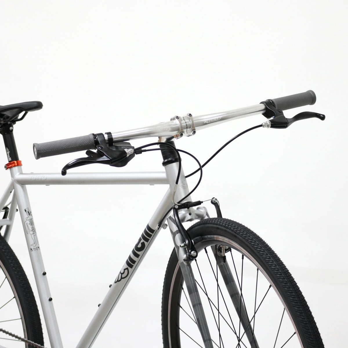 Tutto Plus silver bootleg（original custom bike｜Cues 9S）
