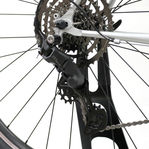 Tutto Plus silver bootleg（original custom bike｜Cues 9S）