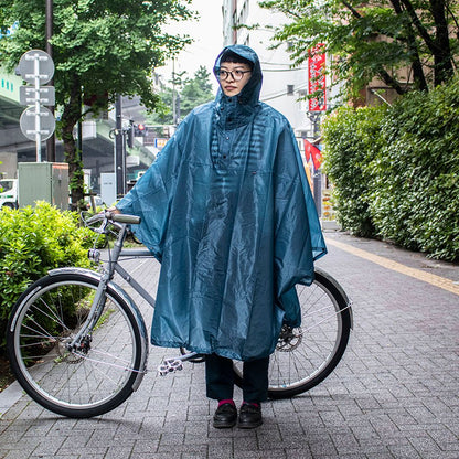 PACKABLE RAIN PONCHO