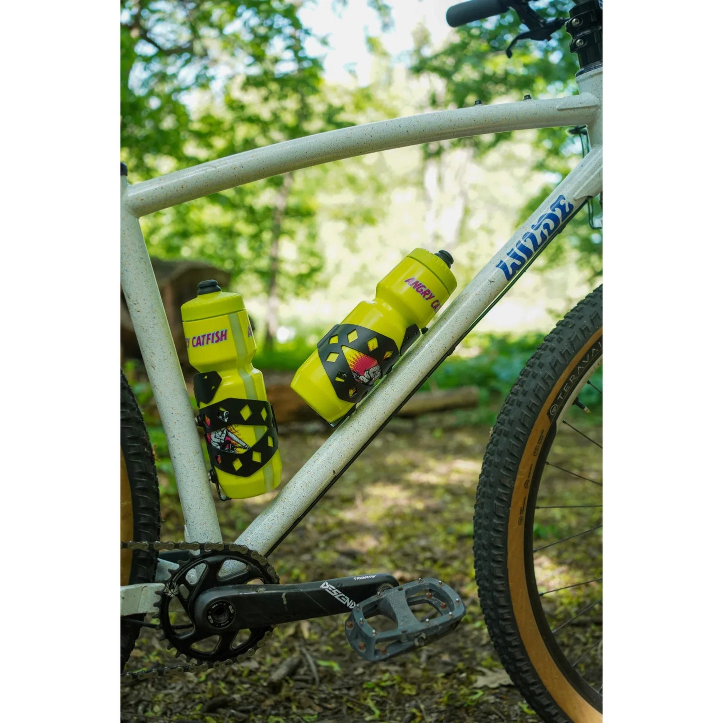 ラトルスネイク・ケージ ボトルケージ 軽量 サイドロード ボトルケージ アルミ ボトルケージ グラベル ボトルケージ 小径フレーム ボトルケージ バイクパッキング ケージ PDW ボトルケージ