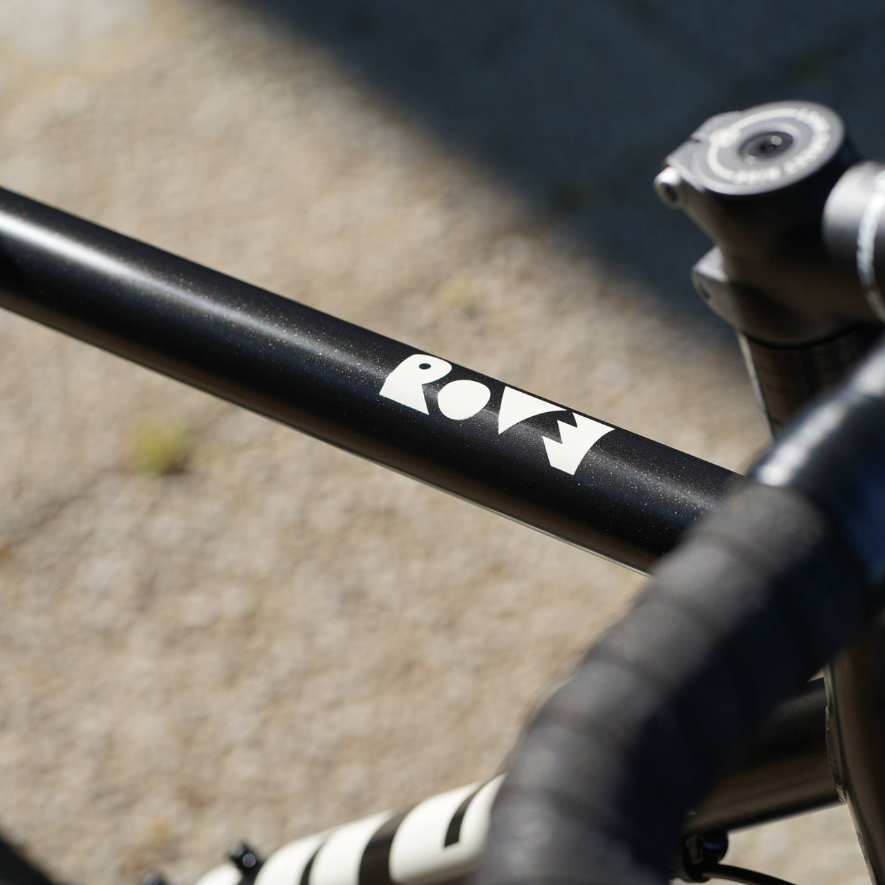 コバルトーレ女川 エンブレム 2021シーズンスローガン スペインタイル KONA / 【2025年モデル】ROVE ST – 京都の自転車屋 CYCLE SHOP