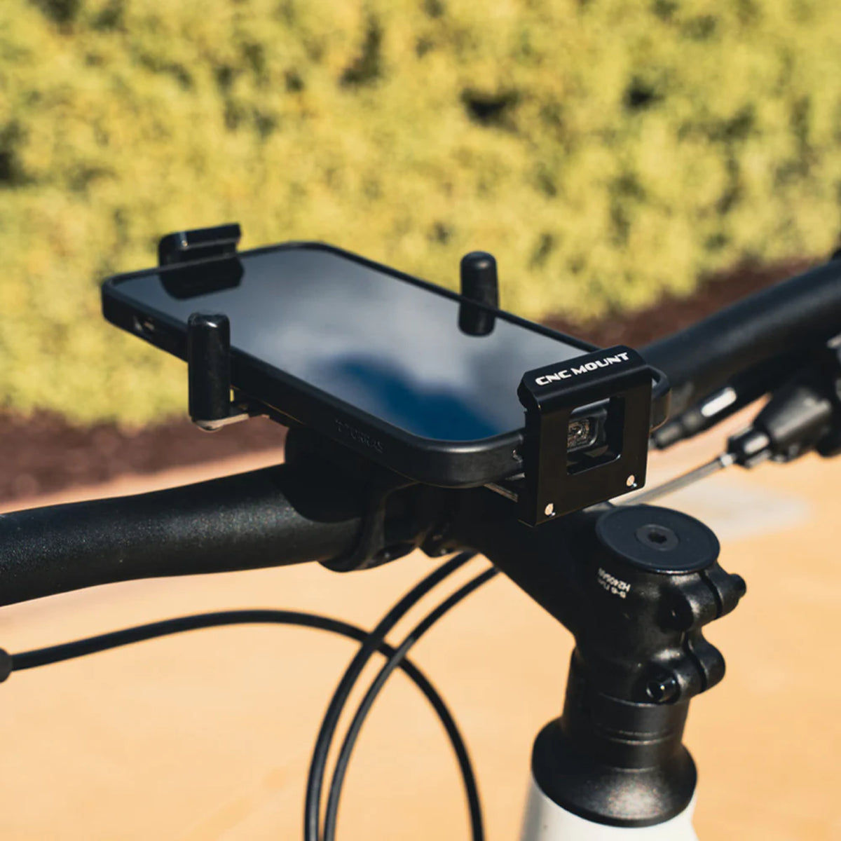 【在庫セール！】CNC PHONE MOUNT