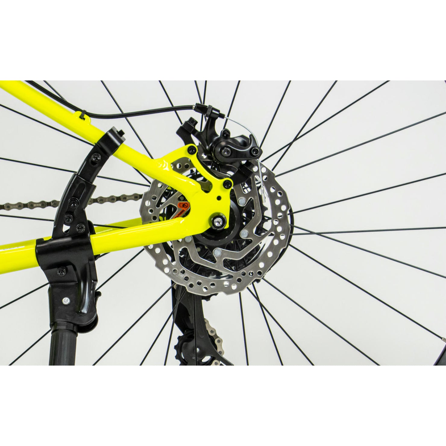 NESTO LIMIT TOUGH（2026年モデル）｜街もダートも安心して走れるタフ