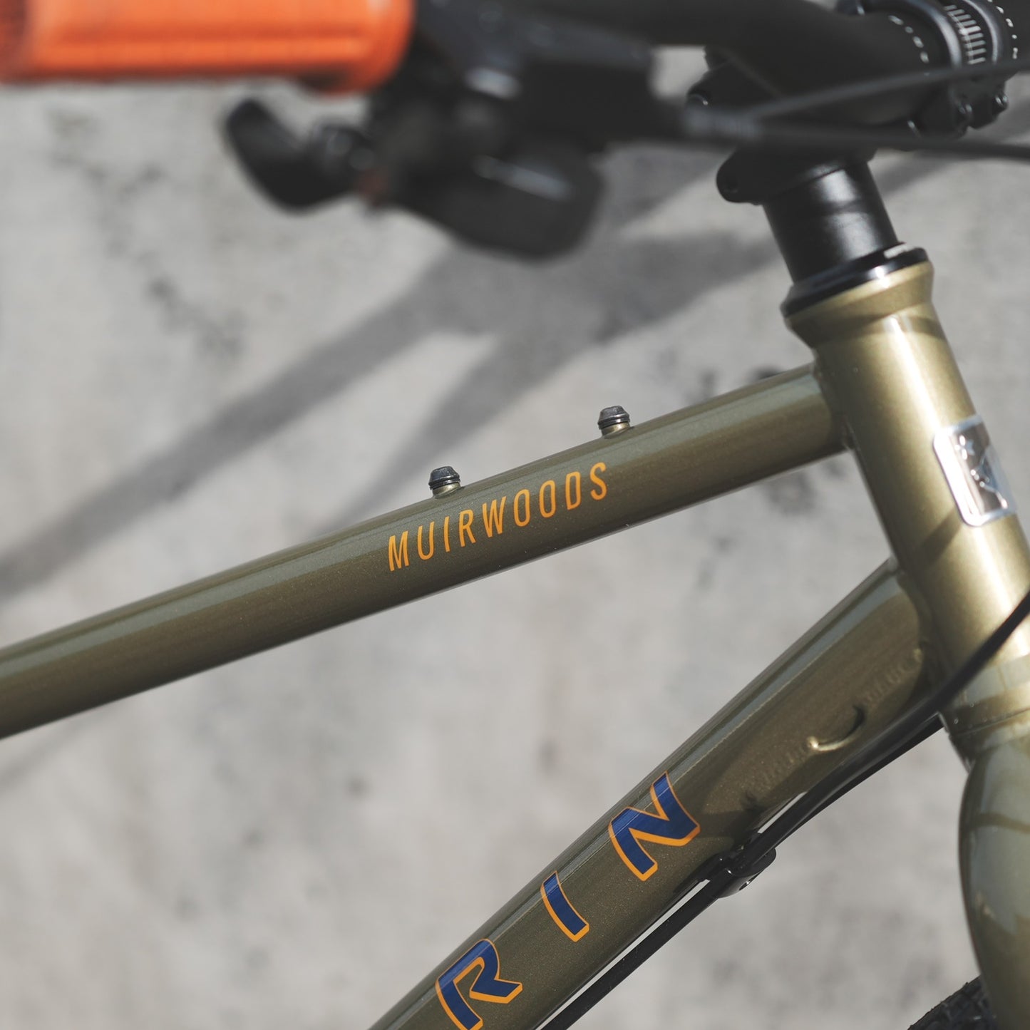 【2026年モデル】MUIRWOODS 27.5 Marin Bikes ミヤウッズ 27.5 クロモリバイク 油圧ディスクブレーキ 自転車 ツーリングバイク アドベンチャーバイク グラベルロード