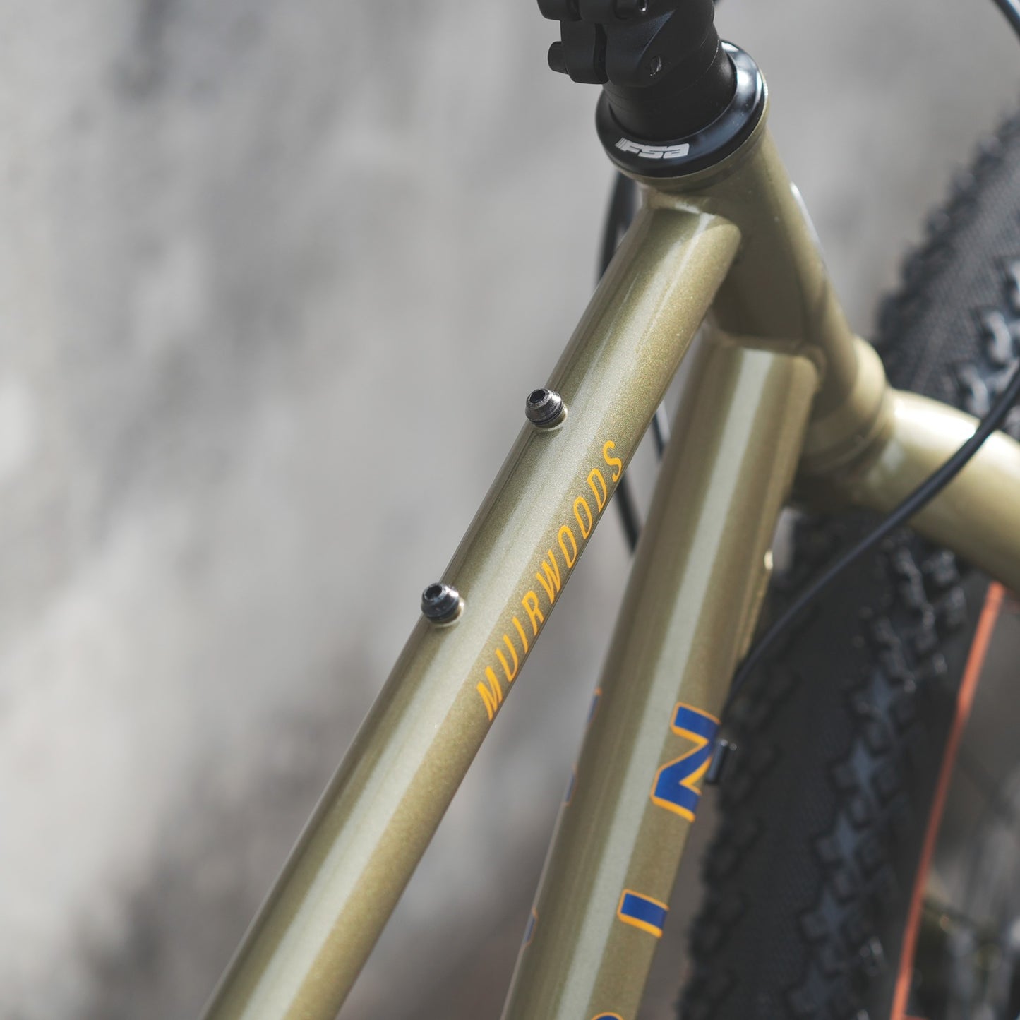 【2026年モデル】MUIRWOODS 27.5 Marin Bikes ミヤウッズ 27.5 クロモリバイク 油圧ディスクブレーキ 自転車 ツーリングバイク アドベンチャーバイク グラベルロード