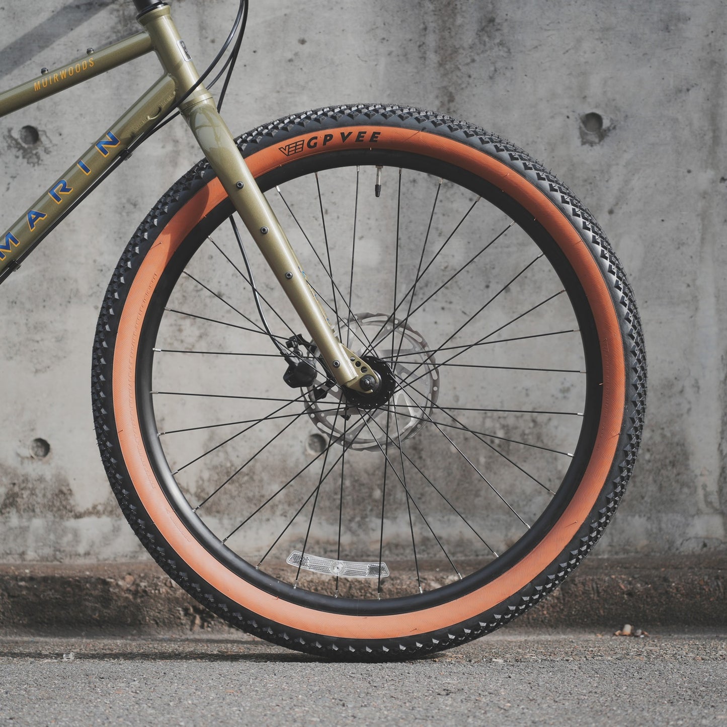 【2026年モデル】MUIRWOODS 27.5 Marin Bikes ミヤウッズ 27.5 クロモリバイク 油圧ディスクブレーキ 自転車 ツーリングバイク アドベンチャーバイク グラベルロード