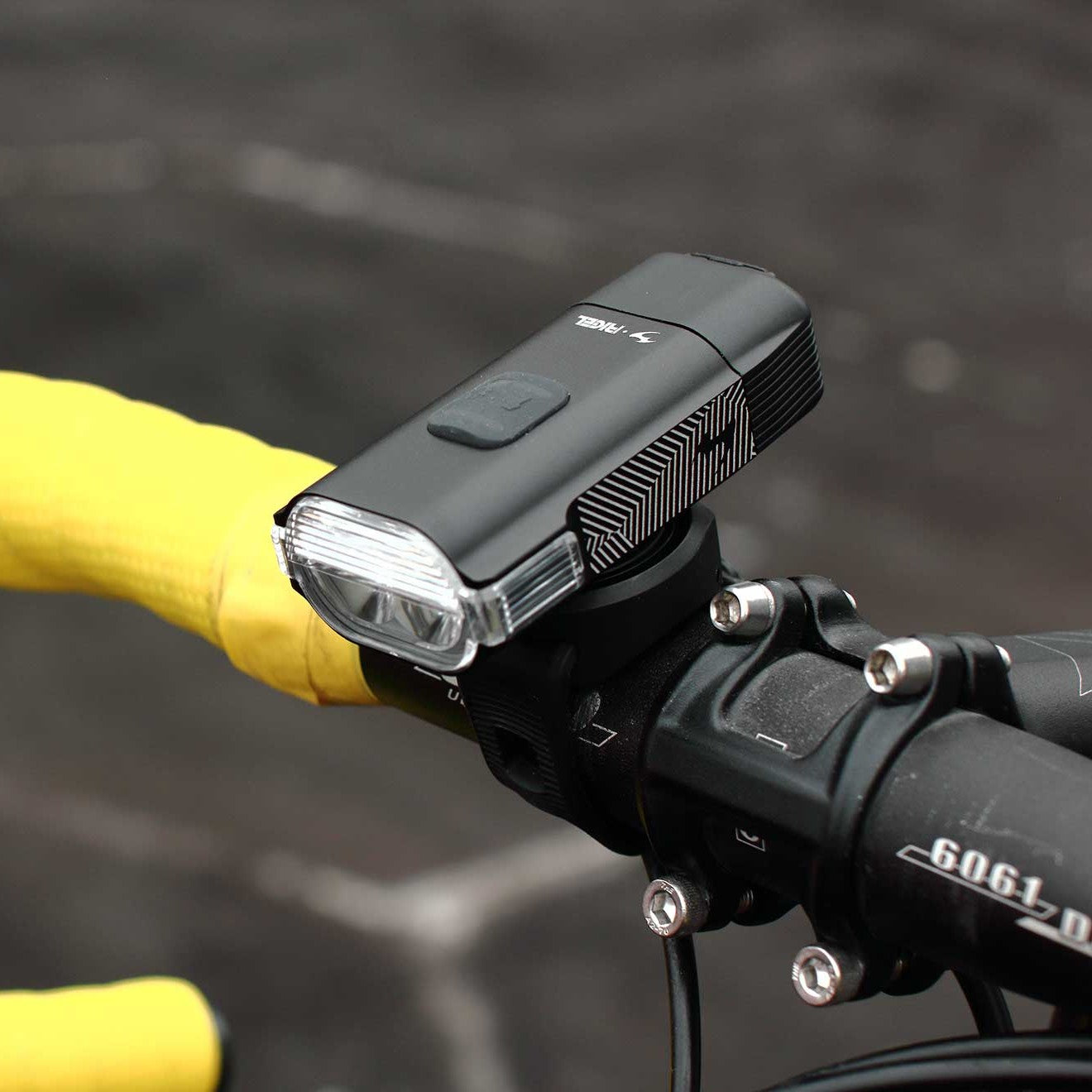 RIGEL moonライト 700ルーメン 自動調光ライト USB-C フロントライト IPX7 防水ライト GoProマウント対応ライト デイフラッシュ ライト ナイトライド 装備