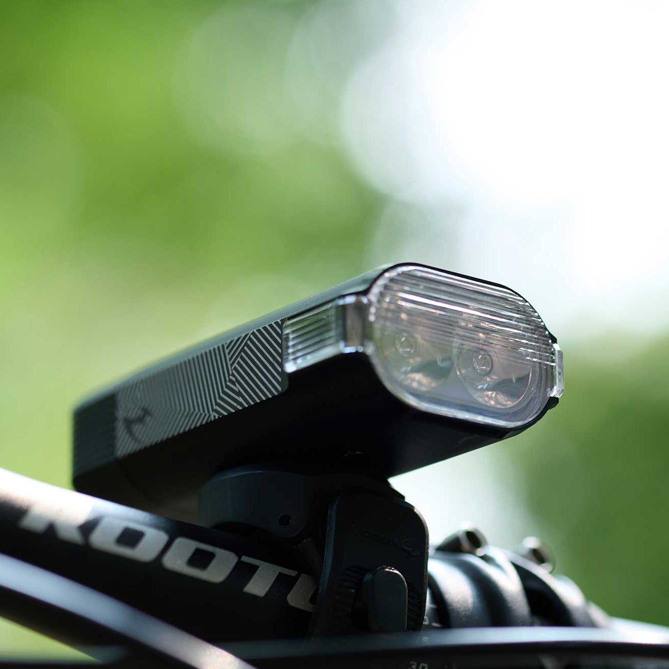 RIGEL MAX 自転車ライト 1500ルーメン 夜間走行 安全ライト 防水ライト IPX7 ヘルメットライト GoPro対応 長時間点灯ライト ハイパワーLEDライト 自転車 通勤ライド 安全装備