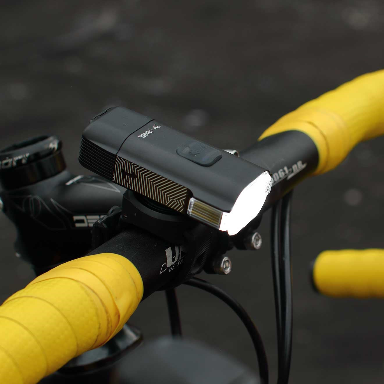 RIGEL moonライト 700ルーメン 自動調光ライト USB-C フロントライト IPX7 防水ライト GoProマウント対応ライト デイフラッシュ ライト ナイトライド 装備