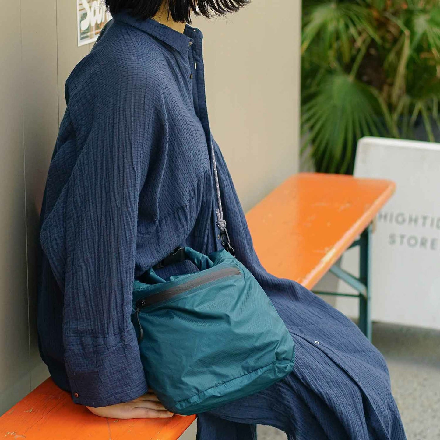 ドライバッグ S 2WAY 防水バッグ 軽量 ドライバッグ 4L ジムバッグ 防滴 サウナ 収納バッグ ロールトップ バッグ サコッシュ 化 カスタム 旅行 サブバッグ