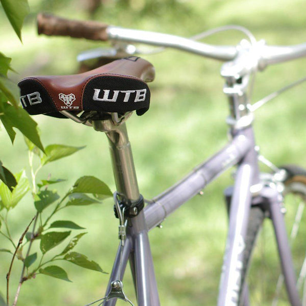 pure-V race saddle BL special（brown）