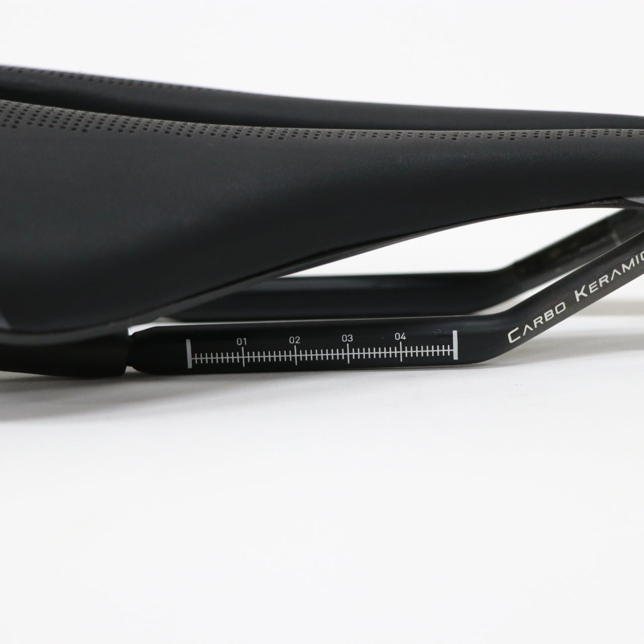 selle ITALIA / 【アウトレット】SP-01 BOOST KIT CARBONIO SUPERFLOW