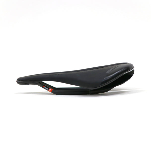 selle ITALIA｜【アウトレット】SP-01 BOOST KIT CARBONIO SUPERFLOW L 