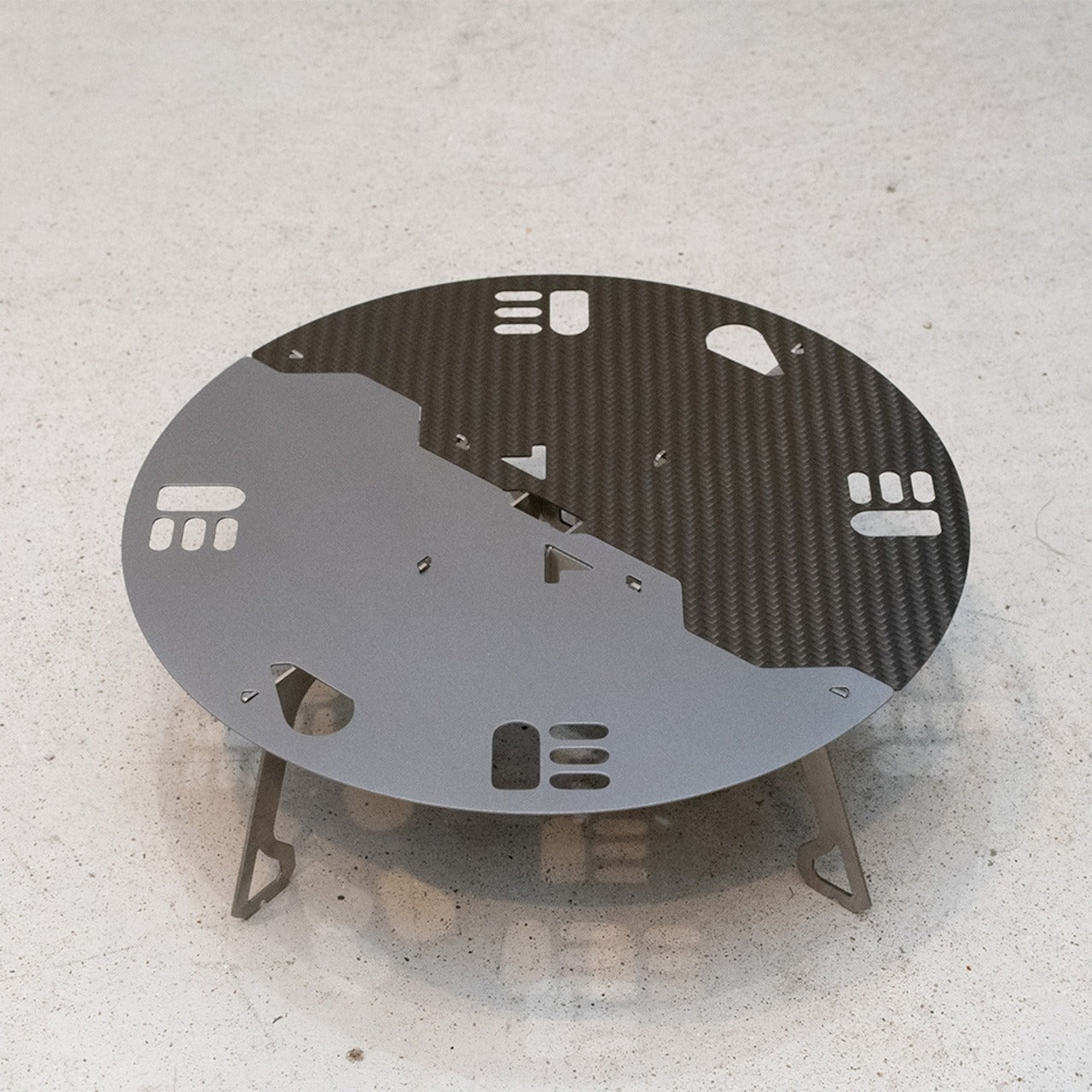 Circle Table TiNY テーブル サークルテーブル キャンプ ソロキャンプ ちゃぶ台 軽量コンパクト テーブル カーボンテーブル アウトドア チタン脚 キャンプギア ミニテーブル バックパックキャンプ