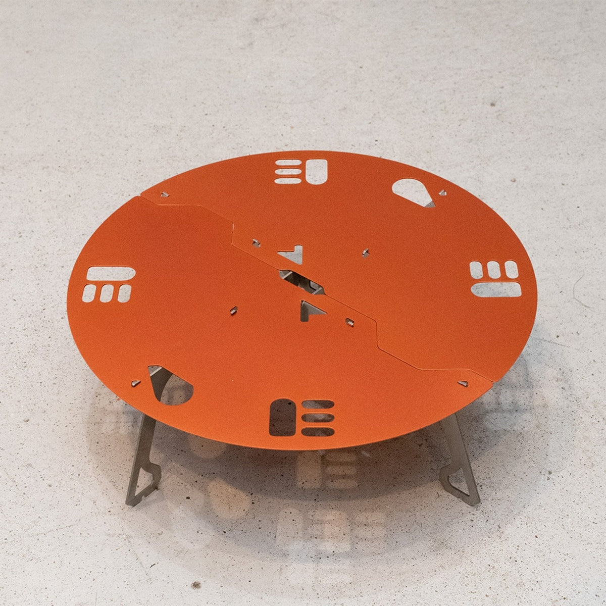 Circle Table