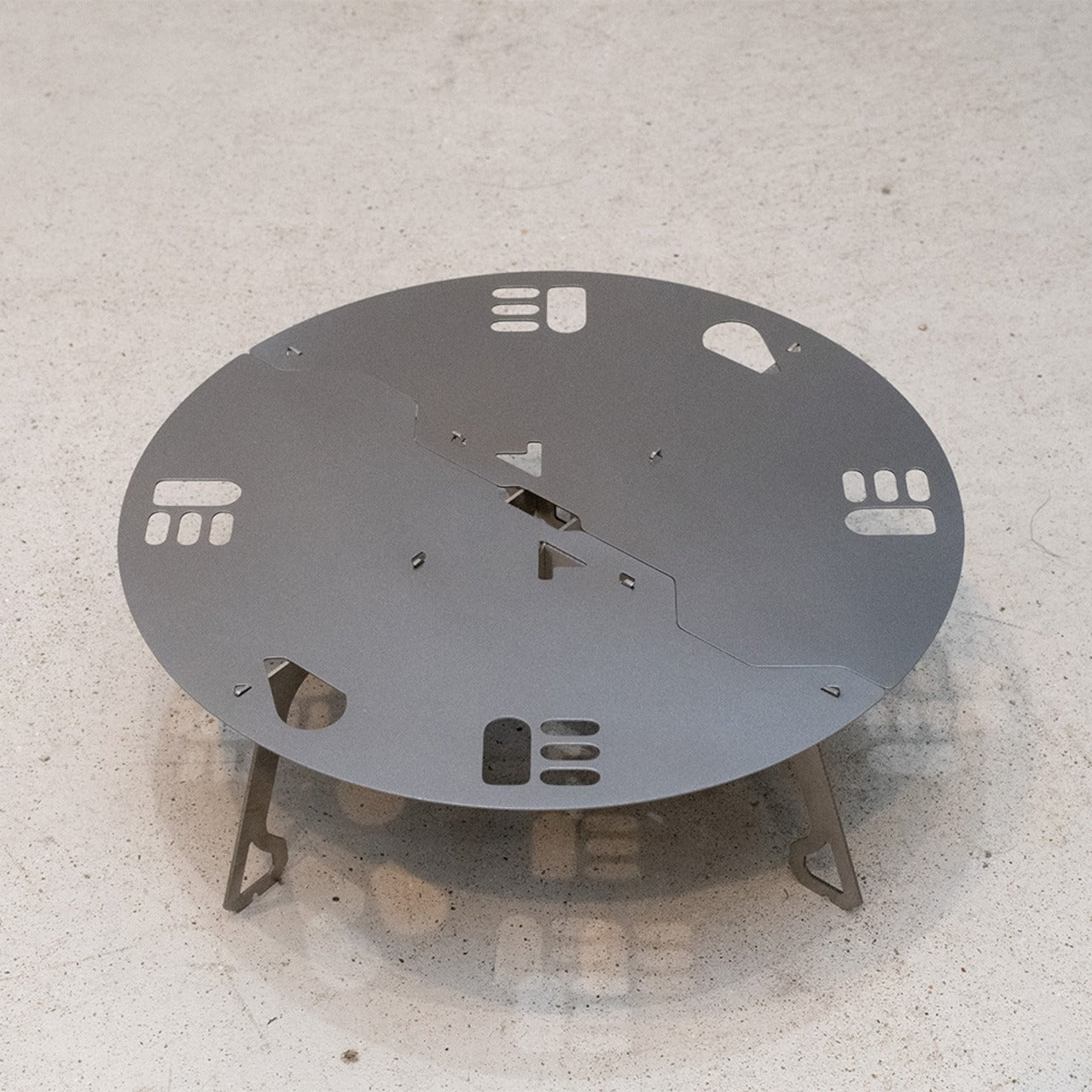 TiNY Circle Table｜ちゃぶ台スタイルを楽しむ軽量ソロキャンプ