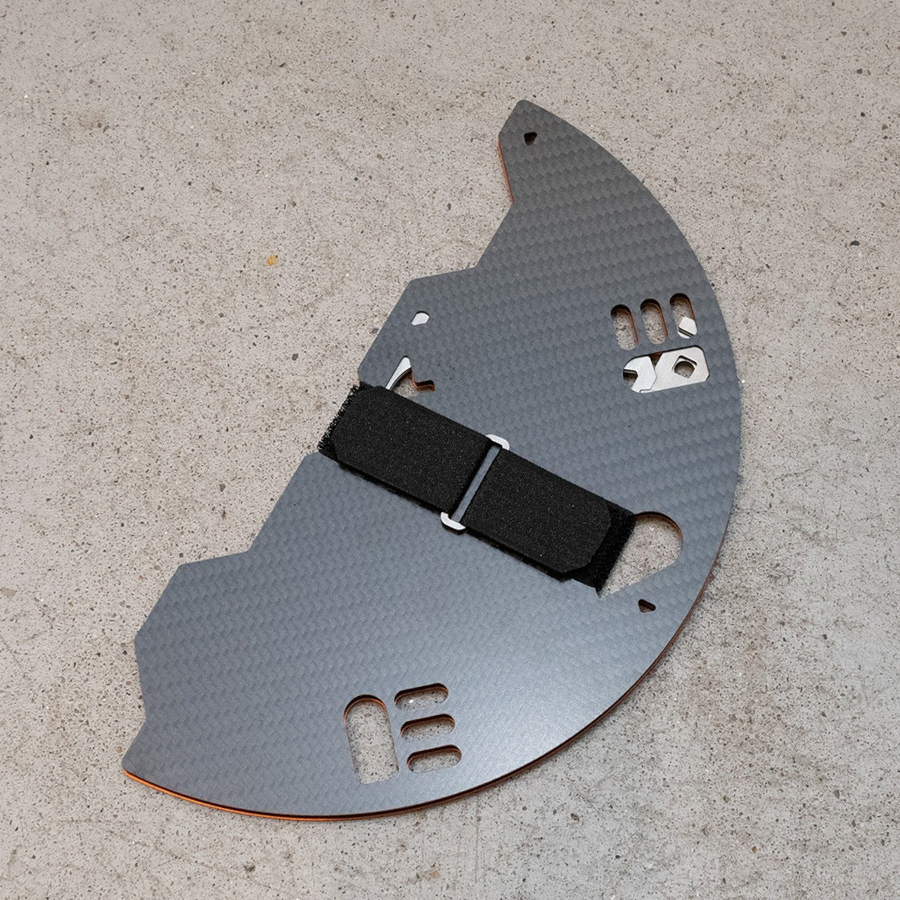 Circle Table TiNY テーブル サークルテーブル キャンプ ソロキャンプ ちゃぶ台 軽量コンパクト テーブル カーボンテーブル アウトドア チタン脚 キャンプギア ミニテーブル バックパックキャンプ