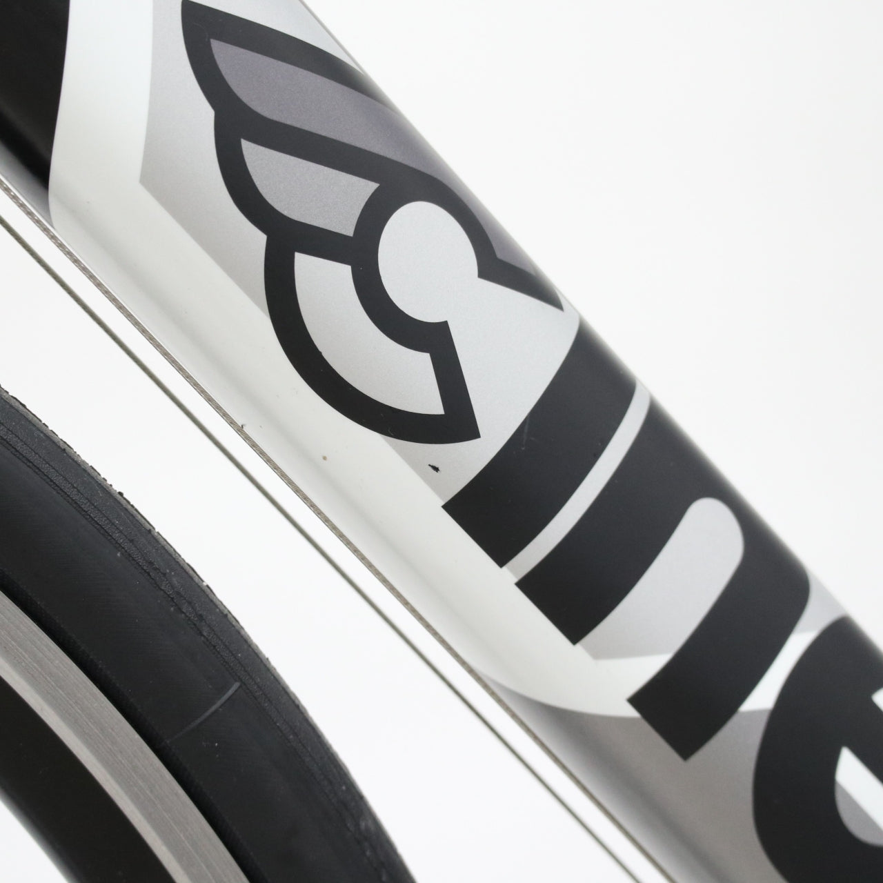中古】【2016年モデル】Cinelli EXPERIENCE SPECIALE｜105搭載アルミ