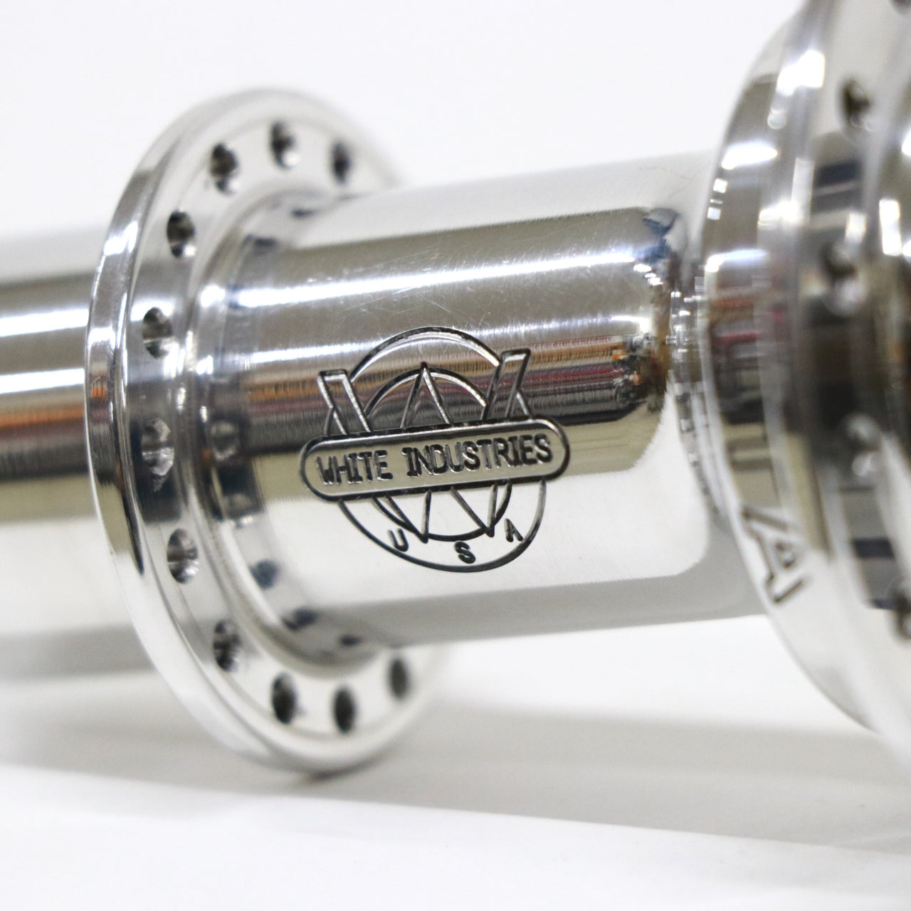 【中古】LTA hubs 前後セット（32h） ホワイトインダストリーズ ホイールハブ