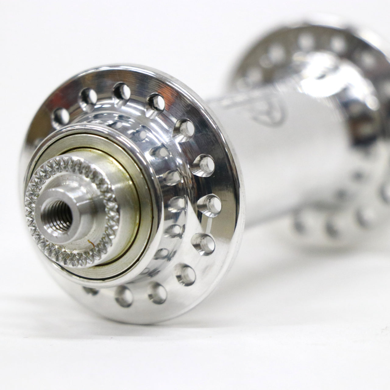 【中古】LTA hubs 前後セット（32h） ホワイトインダストリーズ ホイールハブ