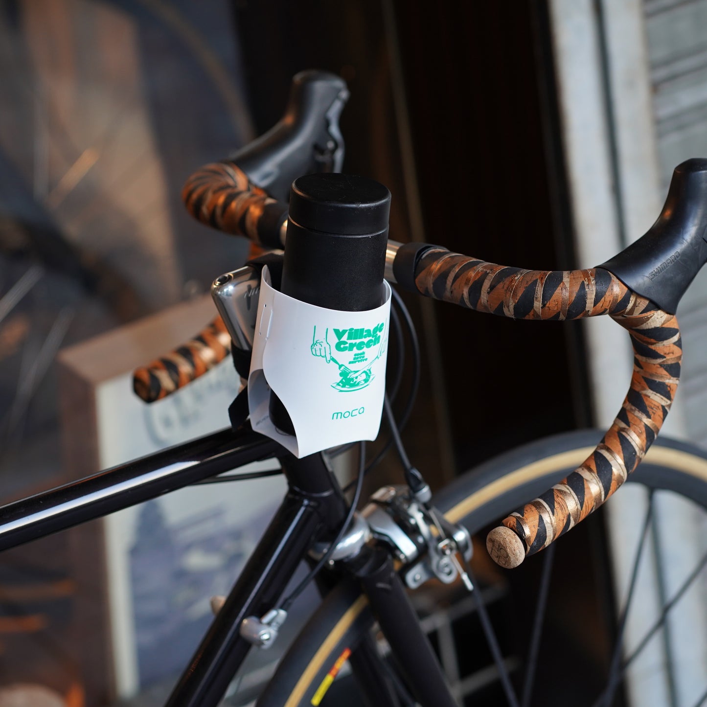 オリジナル コーヒー カップホルダー village green ride（by MOCA） MOCA モカ サイクルハテナ コーヒーカップホルダー 自転車アクセサリー 日本製バイクグッズ VILLAGE GREEN RIDE バイクライフギフト