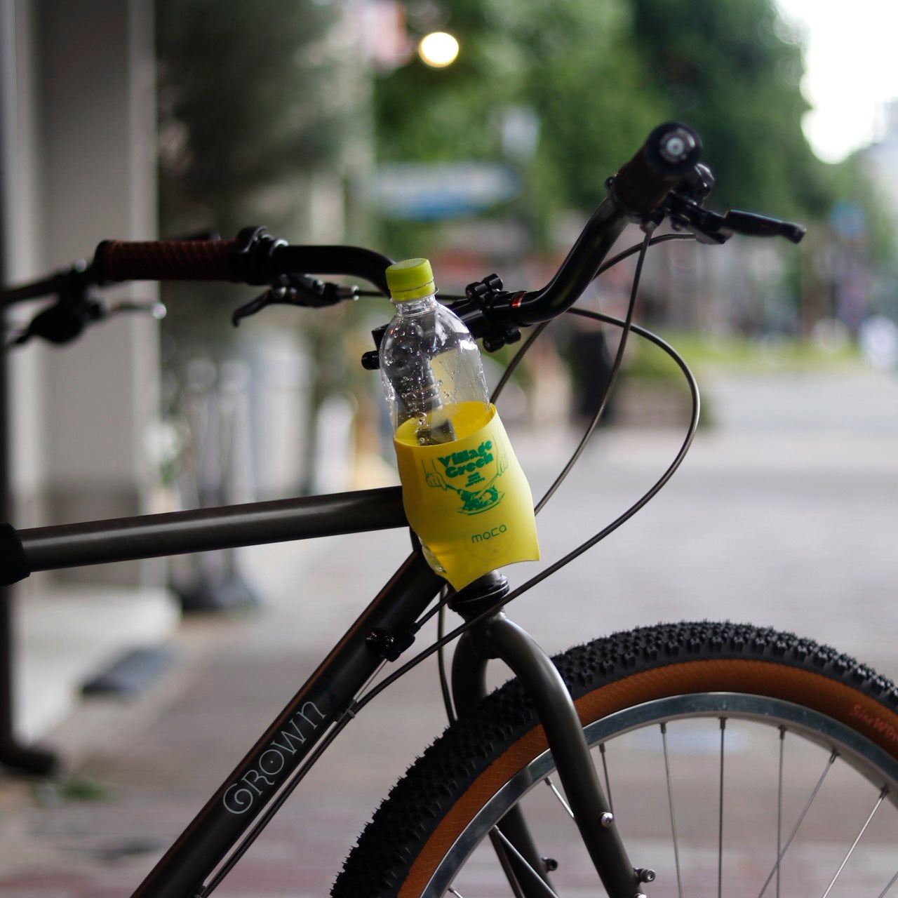 オリジナル コーヒー カップホルダー village green ride（by MOCA） MOCA モカ サイクルハテナ コーヒーカップホルダー 自転車アクセサリー 日本製バイクグッズ VILLAGE GREEN RIDE バイクライフギフト
